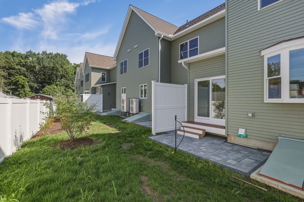 1 Elizabeth Lane # 1, Easthampton MA 01027 photo 25