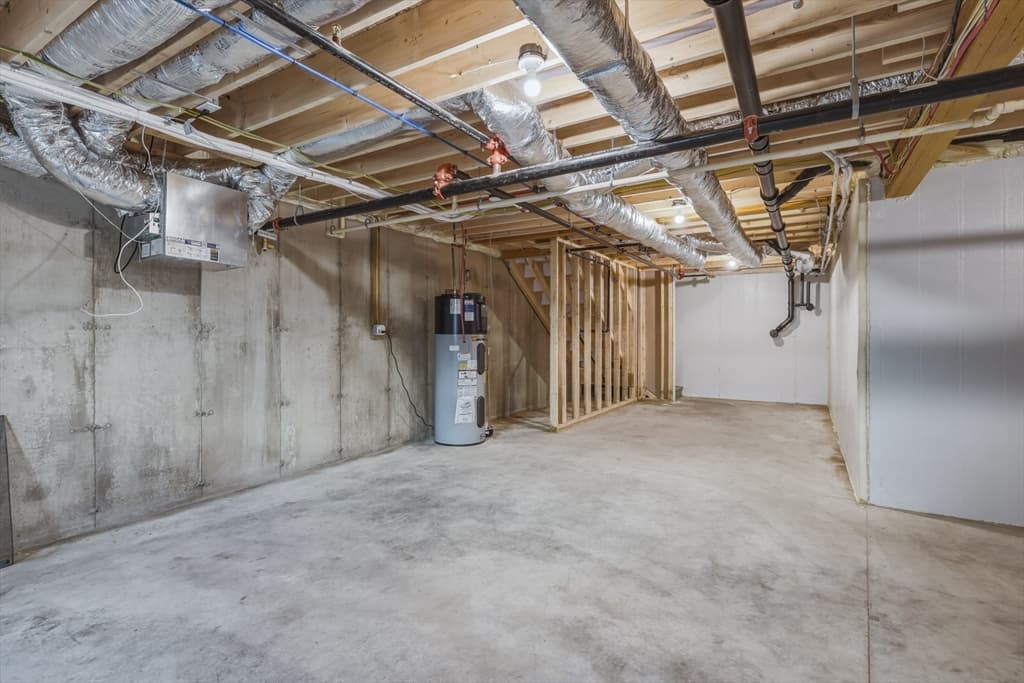 13 Elizabeth Lane # 13, Easthampton MA 01027 photo 33