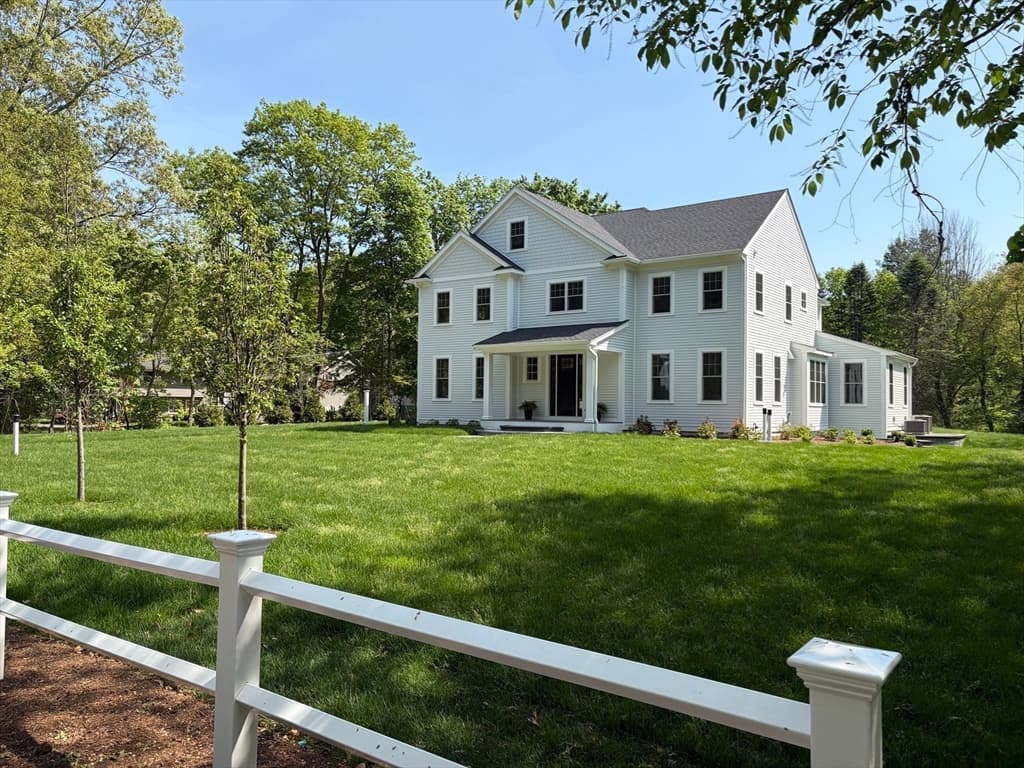 93 Walpole Street, Dover MA 02030