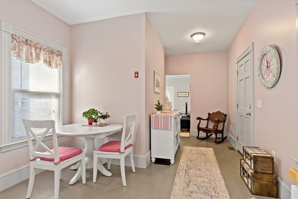 3 Family at 88 Burton Street, Bristol RI 02809, Bristol, photo 12 of 42