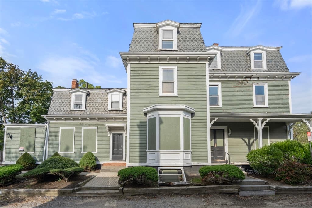 370 Washington St, Brookline MA 02445 photo 7