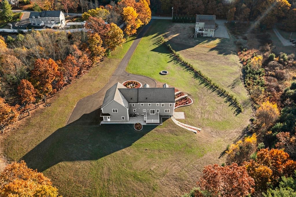 Single Family Residence at 22 Townsend Rd, Shirley MA 01464, photo 6 of 42