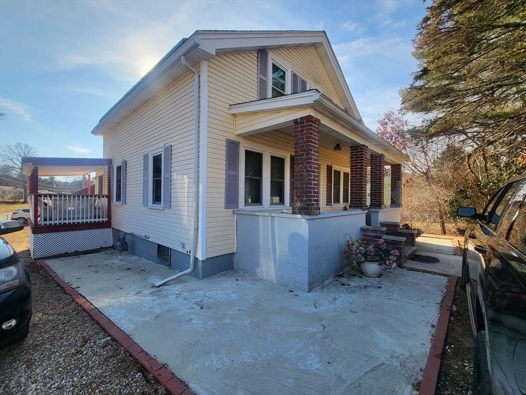 Single Family Residence at 438 School St, Stoughton MA 02072, photo 19 of 29