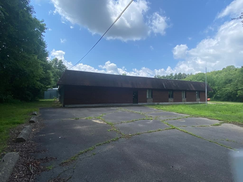 26 Crescent Street, Ware MA 01082