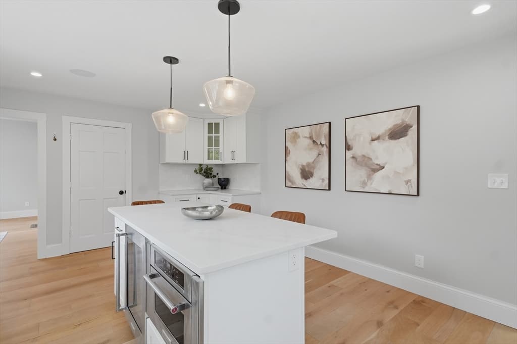 6 Everett Street, Stoneham MA 02180 photo 6