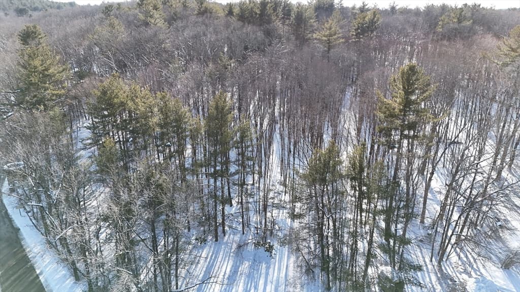 6 Gillespie Rd, Charlton MA 01507 photo 3