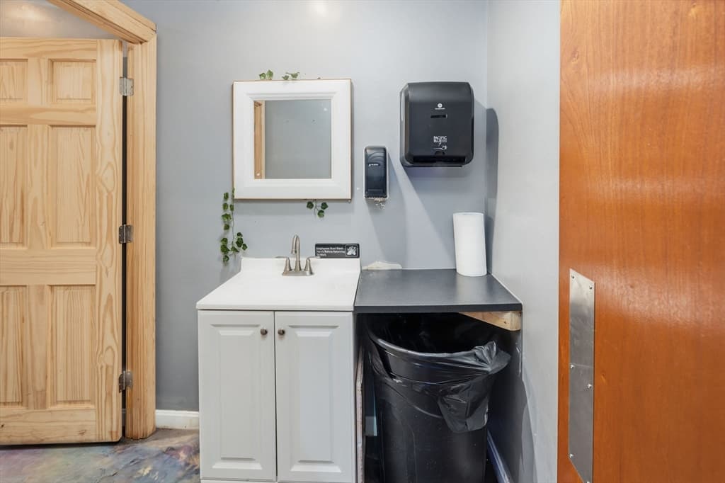 167 Poe St, Providence RI 02905 photo 18