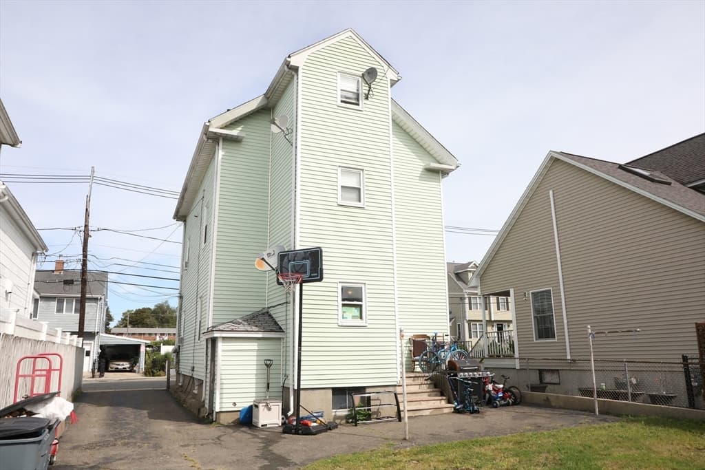 3 Family at 41 Northend St, Peabody MA 01960, Peabody, photo 2 of 40