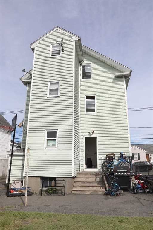 3 Family at 41 Northend St, Peabody MA 01960, Peabody, photo 3 of 40