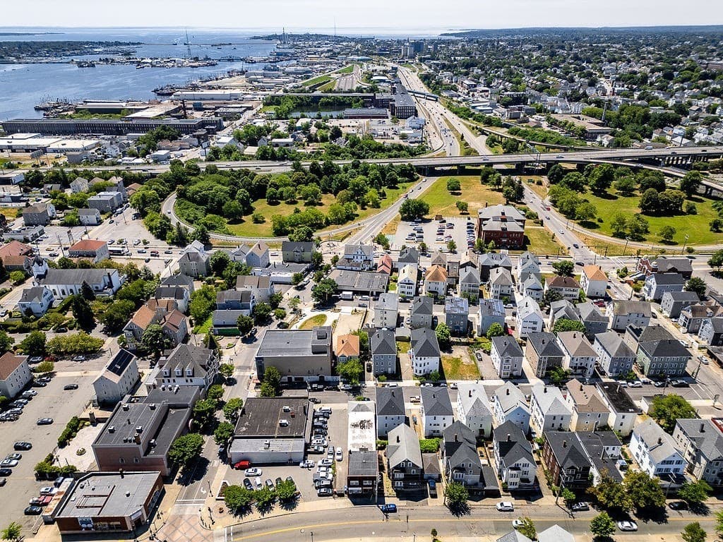 272 Sawyer St, New Bedford MA 02746 photo 22