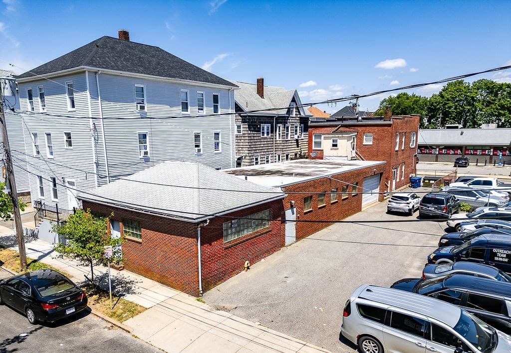 272 Sawyer St, New Bedford MA 02746