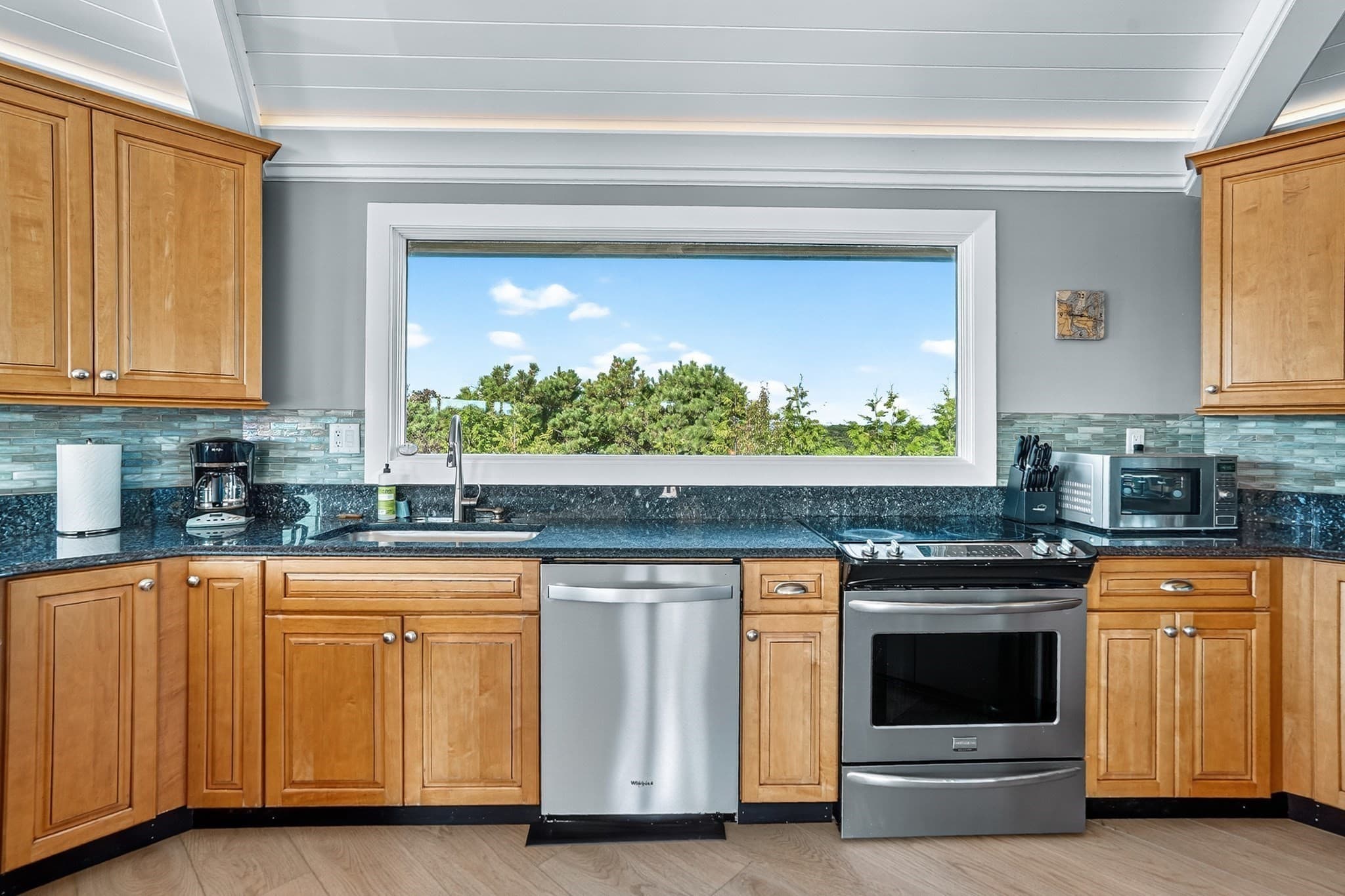 Single Family Residence at 76 Washque Ave, Edgartown MA 02539, Edgartown, photo 17 of 42