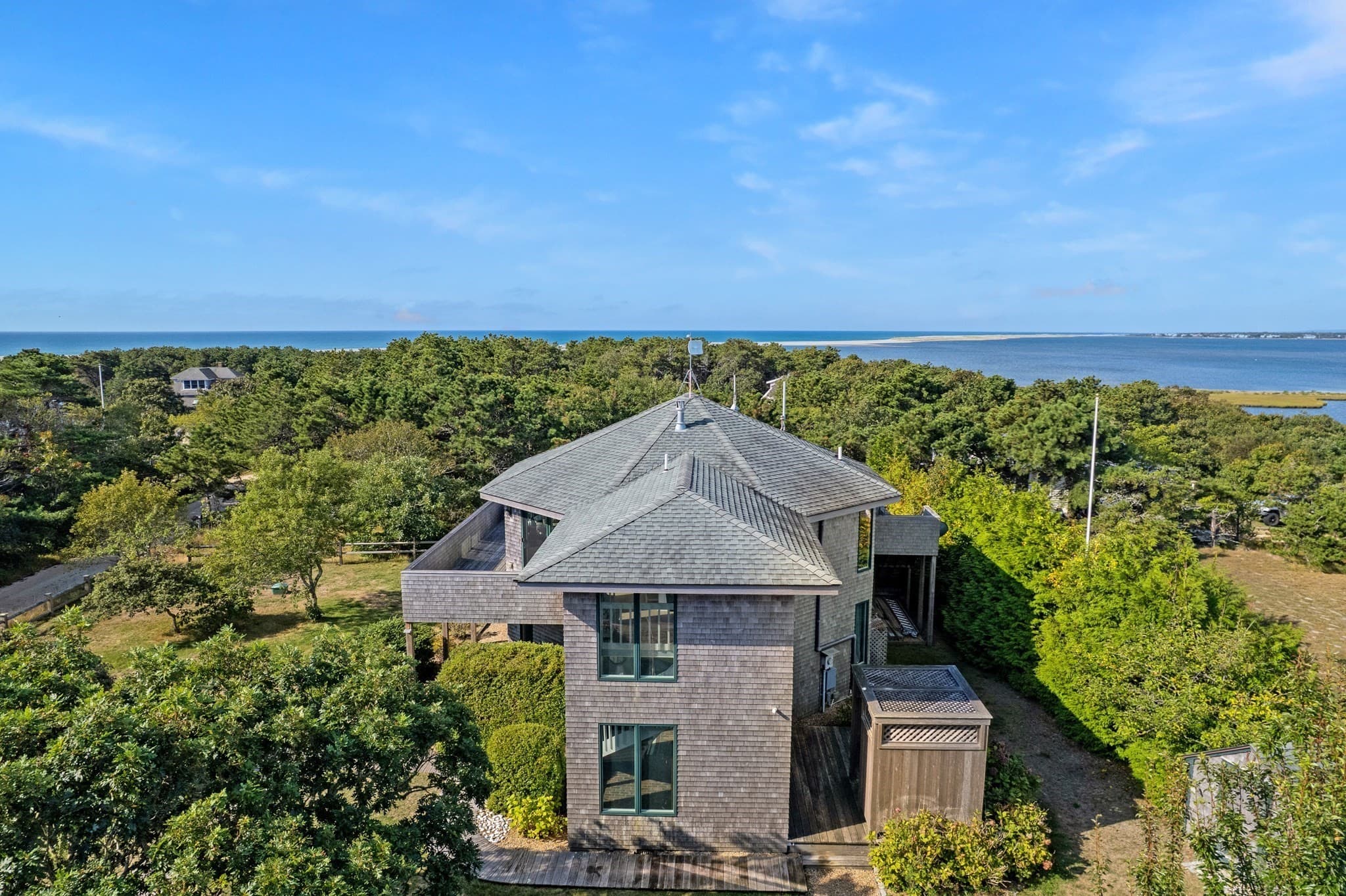 Single Family Residence at 76 Washque Ave, Edgartown MA 02539, Edgartown, photo 5 of 42