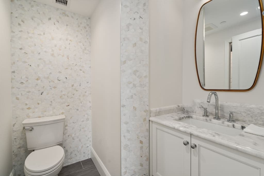 Condominium at 20 Rowes Wharf # 701, Boston MA 02110, photo 27 of 42