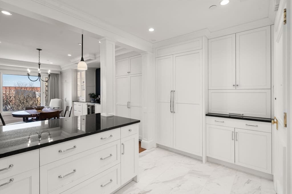 Condominium at 20 Rowes Wharf # 701, Boston MA 02110, photo 14 of 42