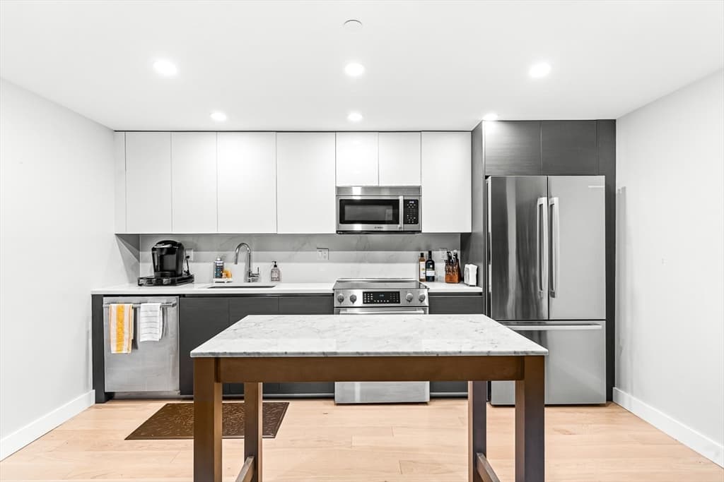 Condominium at 932 Broadway # 208, Chelsea MA 02150, Chelsea, photo 2 of 24