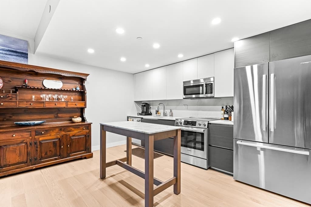 Condominium at 932 Broadway # 208, Chelsea MA 02150, Chelsea, photo 3 of 24
