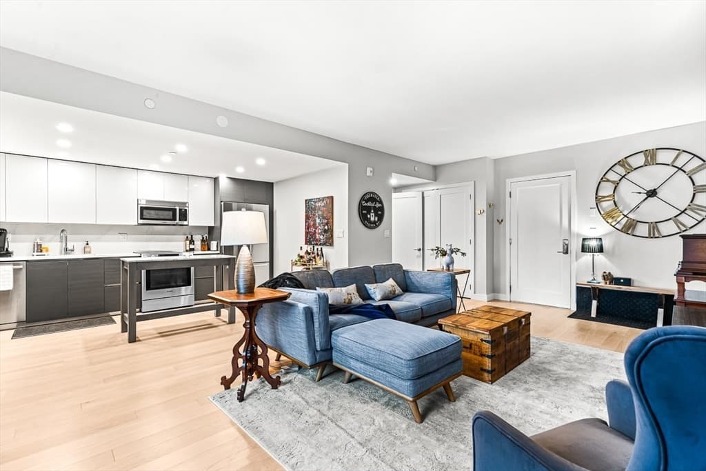 Condominium at 932 Broadway # 208, Chelsea MA 02150, Chelsea, photo 5 of 24