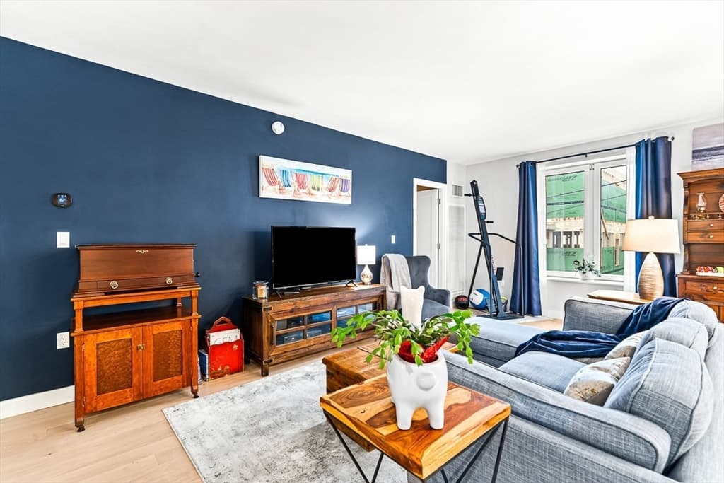 Condominium at 932 Broadway # 208, Chelsea MA 02150, Chelsea, photo 9 of 24
