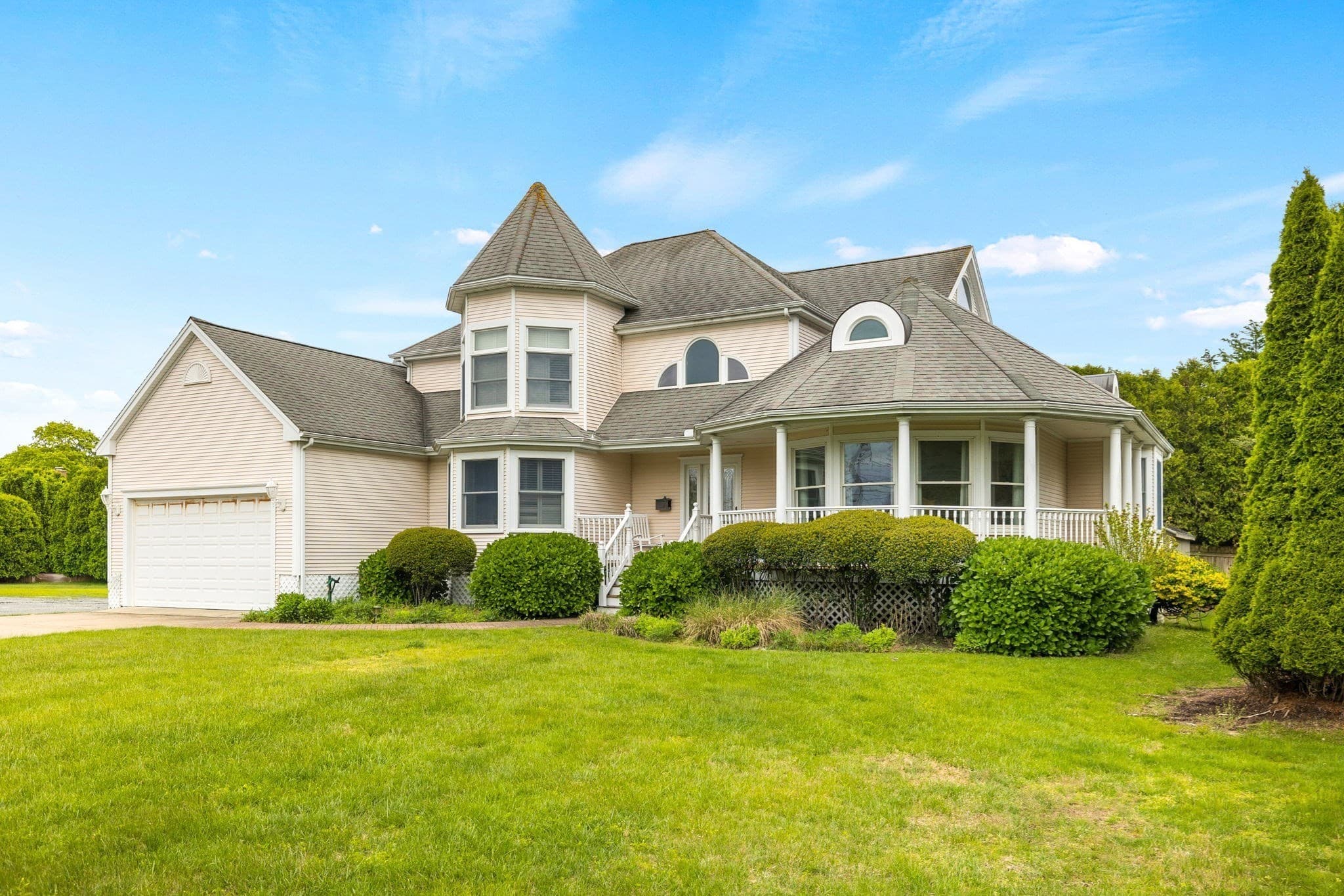 Single Family Residence at 276 Shore St, Falmouth MA 02540, photo 3 of 41