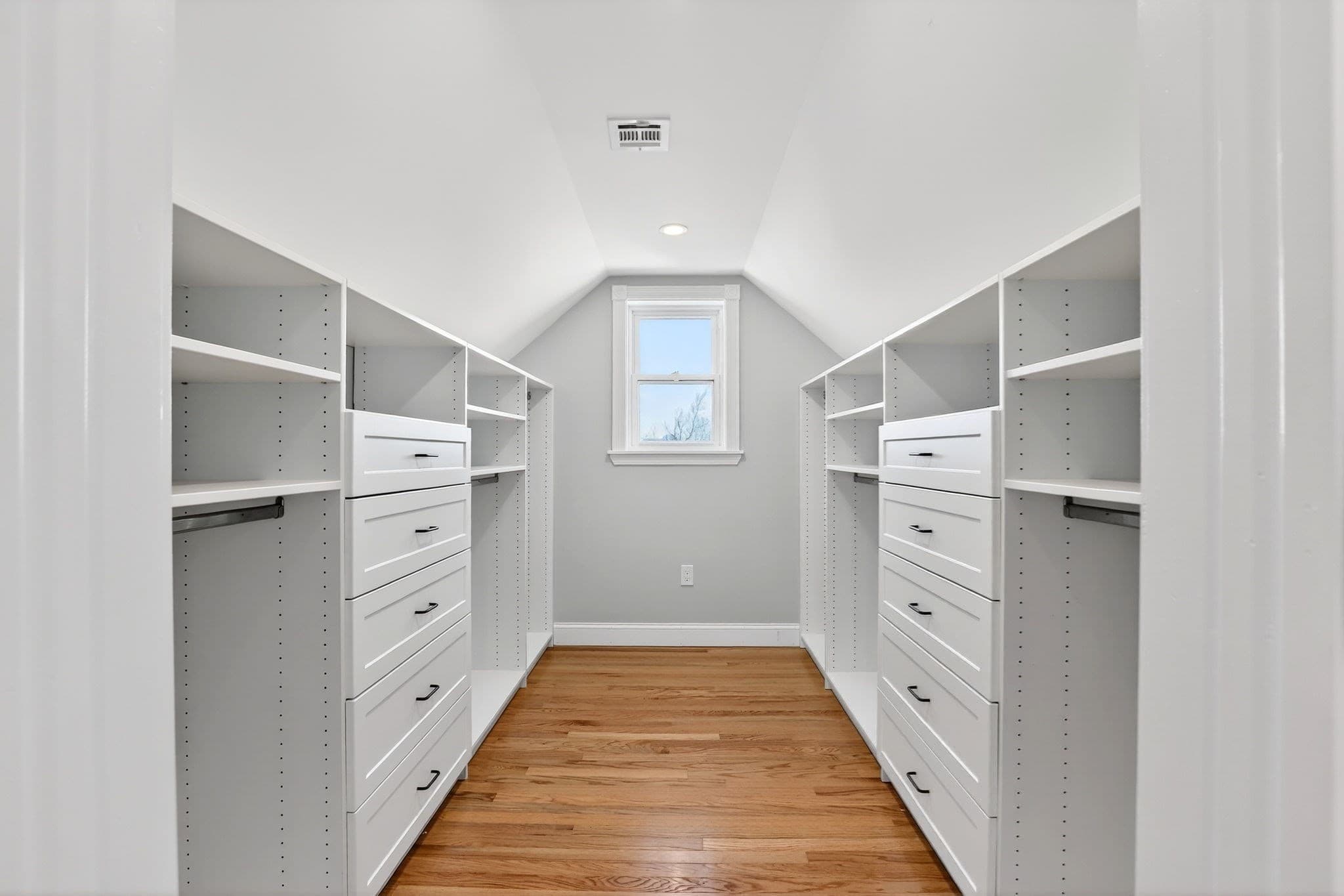 Single Family Residence at 1 Goddard Dr, Nahant MA 01908, Nahant, photo 19 of 33