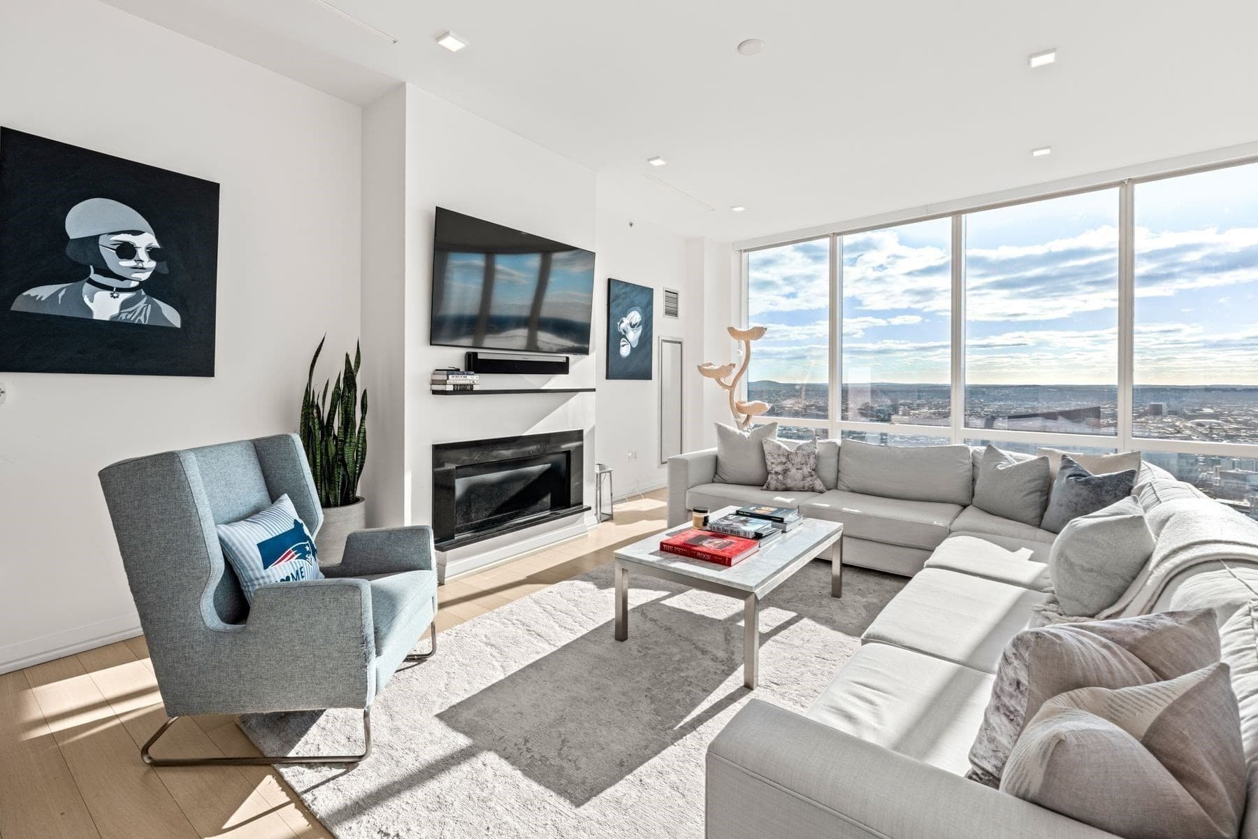 Condominium at 1 Franklin # 5002, Boston MA 02110, photo 3 of 40