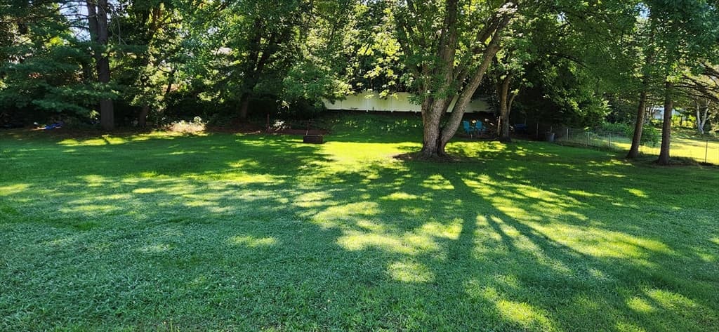 Single Family Residence at 60 Wethersfield Rd, Bellingham MA 02019, photo 6 of 7
