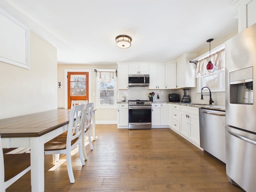 112 Lawson Ave, Acushnet MA 02743 photo 8