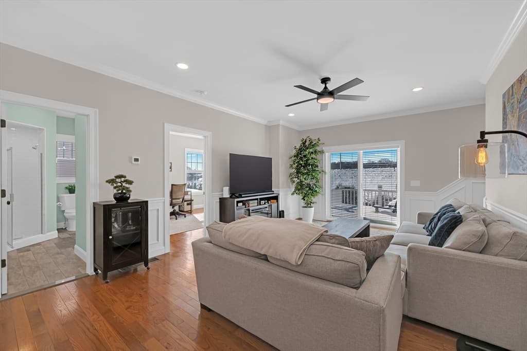 Condominium at 7 Sydney Rose Ct # 7, Johnston RI 02919, Johnston, photo 3 of 32