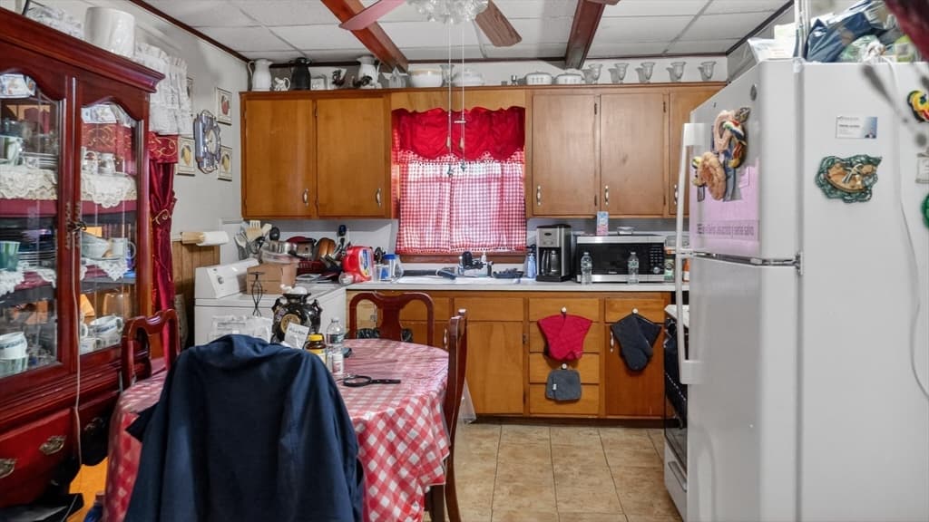 3 Family - 3 Units Up/Down at 32 Franklin St, New Bedford MA 02740, photo 2 of 24