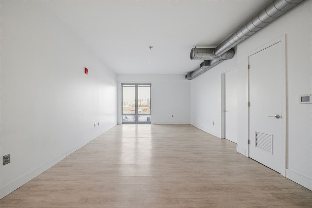 Condominium at 9 Medford # 410, Somerville MA 02143, photo 9 of 28