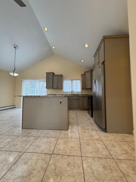 Single Family Residence at 1015 Forbes St, New Bedford MA 02745, photo 9 of 17