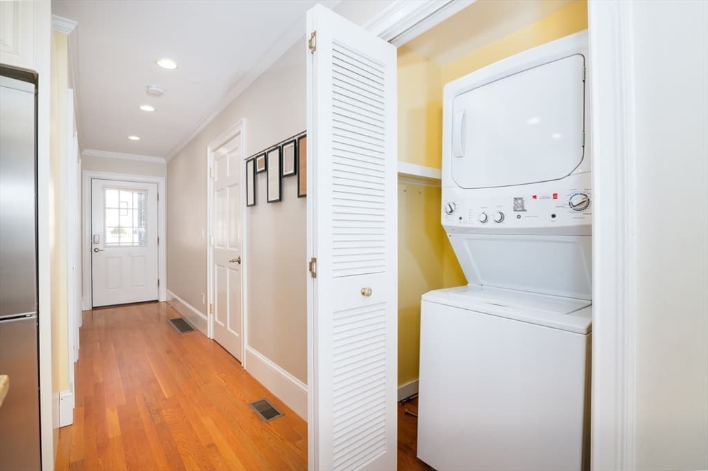 865 E Squantum St, Quincy MA 02171 photo 7