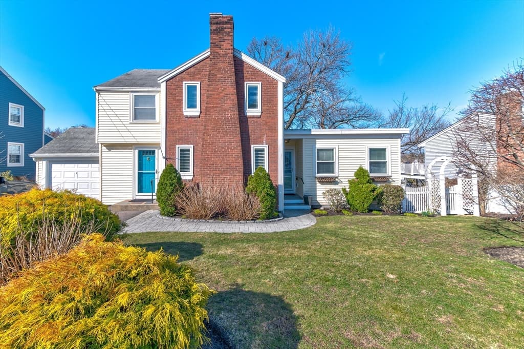 865 E Squantum St, Quincy MA 02171