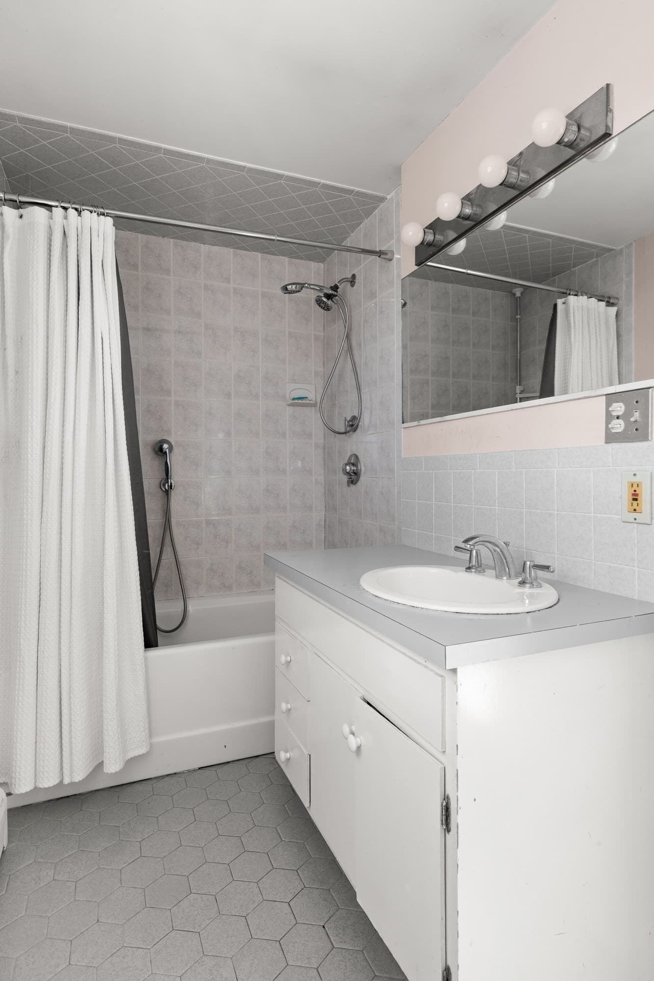 Single Family Residence at 11 Pickman Rd, Beverly MA 01915, Beverly, photo 20 of 40