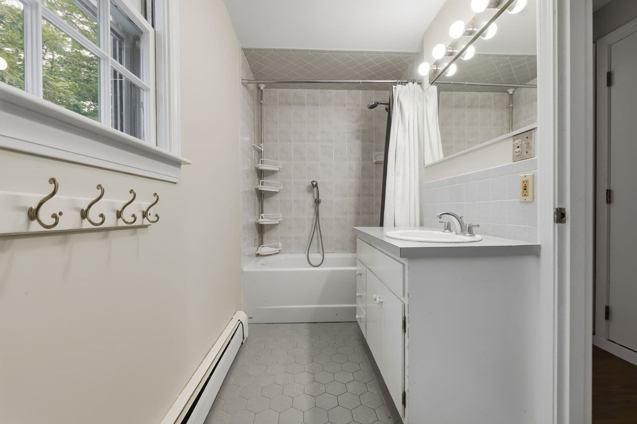 Single Family Residence at 11 Pickman Rd, Beverly MA 01915, Beverly, photo 24 of 40