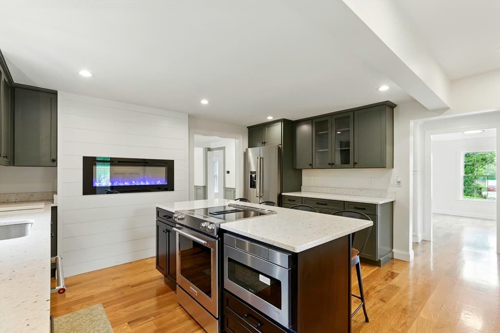 Single Family Residence at 267 F S. Main Street, Hopedale MA 01747, photo 21 of 40