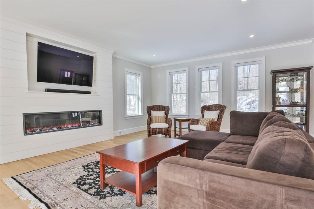 Single Family Residence at 1 Whisper Way, Hopkinton MA 01748, photo 6 of 40