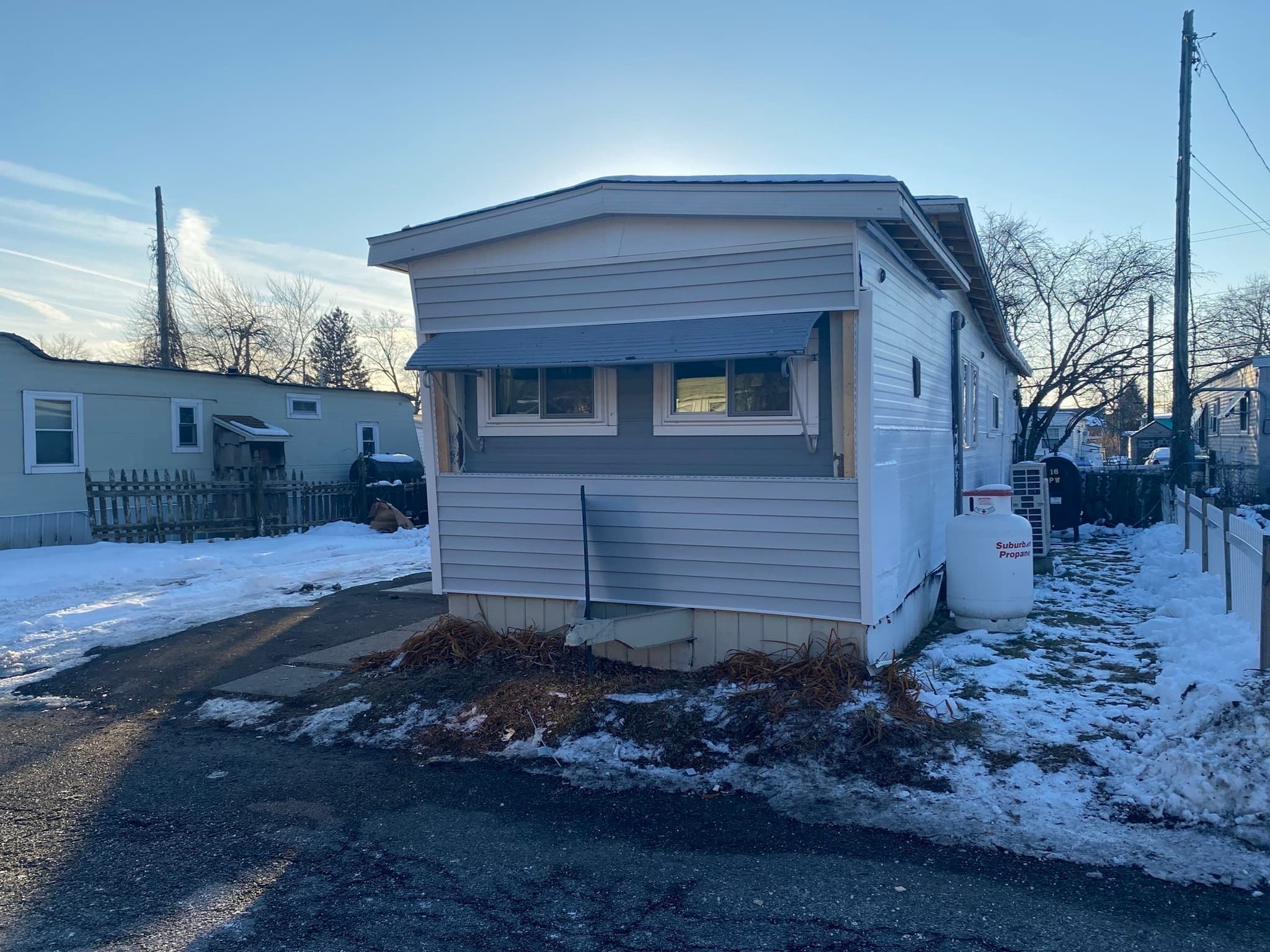Mobile Home at 16 Pioneer Way, Springfield MA 01119, Springfield, photo 2 of 10