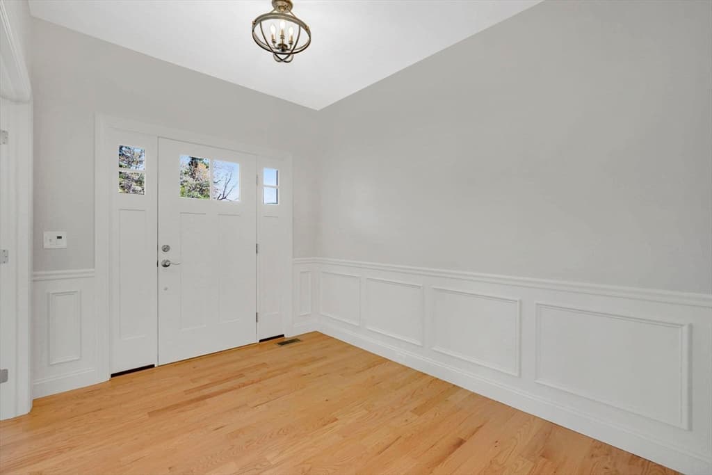 56 Liberty Lane, Enfield CT 06082 photo 3