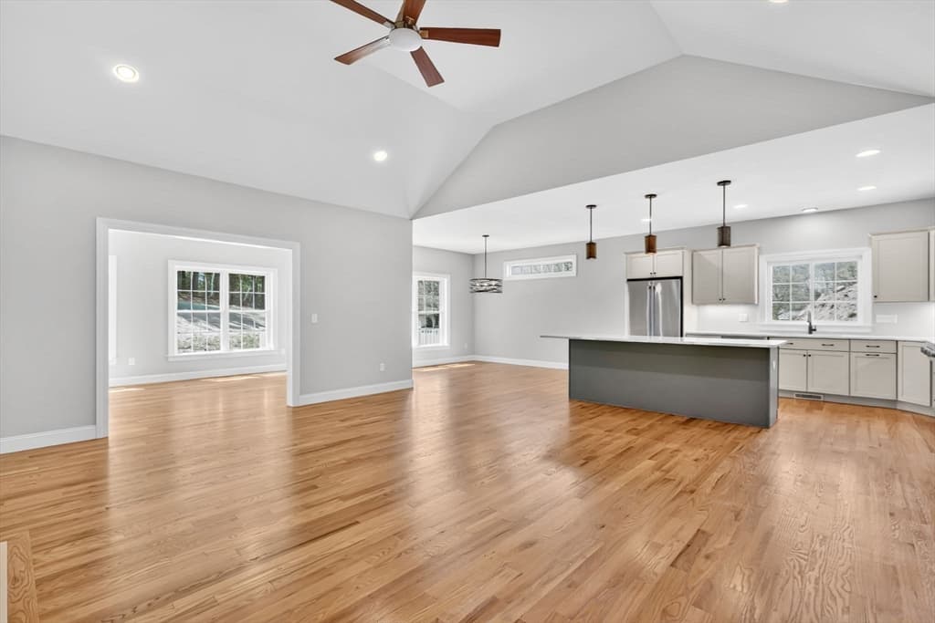 56 Liberty Lane, Enfield CT 06082 photo 9