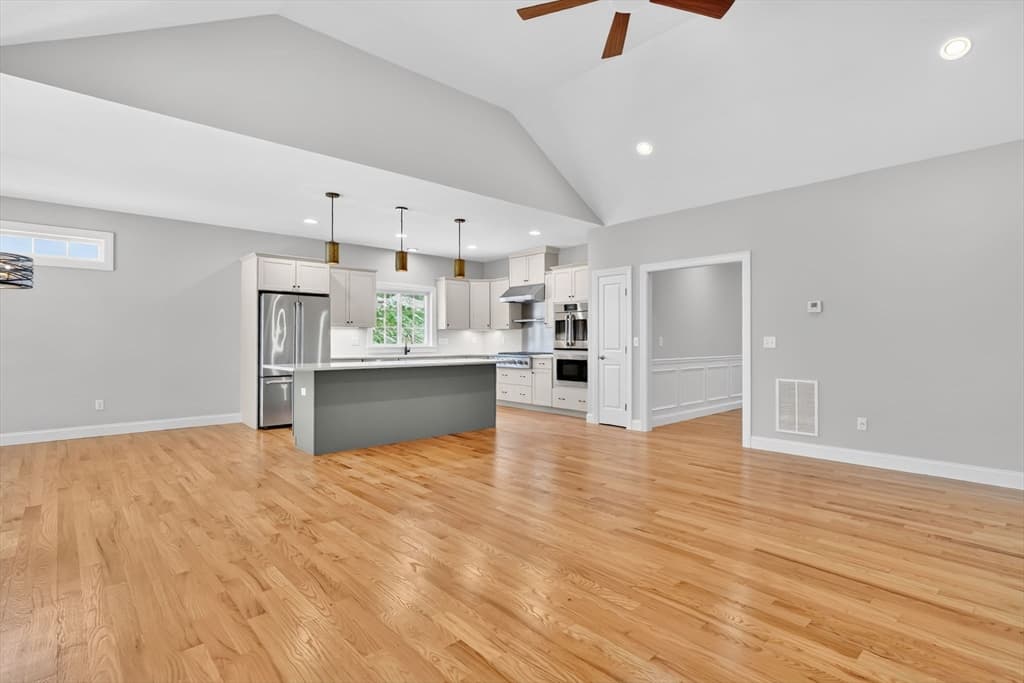 46 Liberty Lane, Enfield CT 06082 photo 5