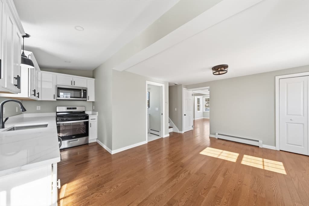 11 Boylston St, Acushnet MA 02743 photo 6