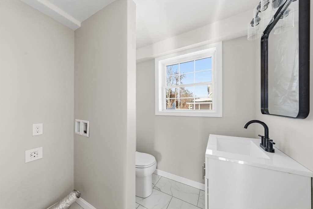 11 Boylston St, Acushnet MA 02743 photo 14