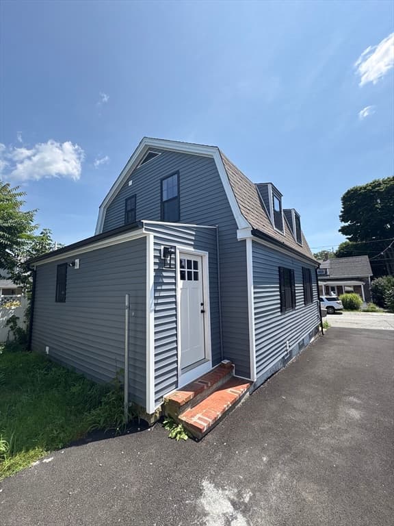 11 Boylston St, Acushnet MA 02743 photo 4