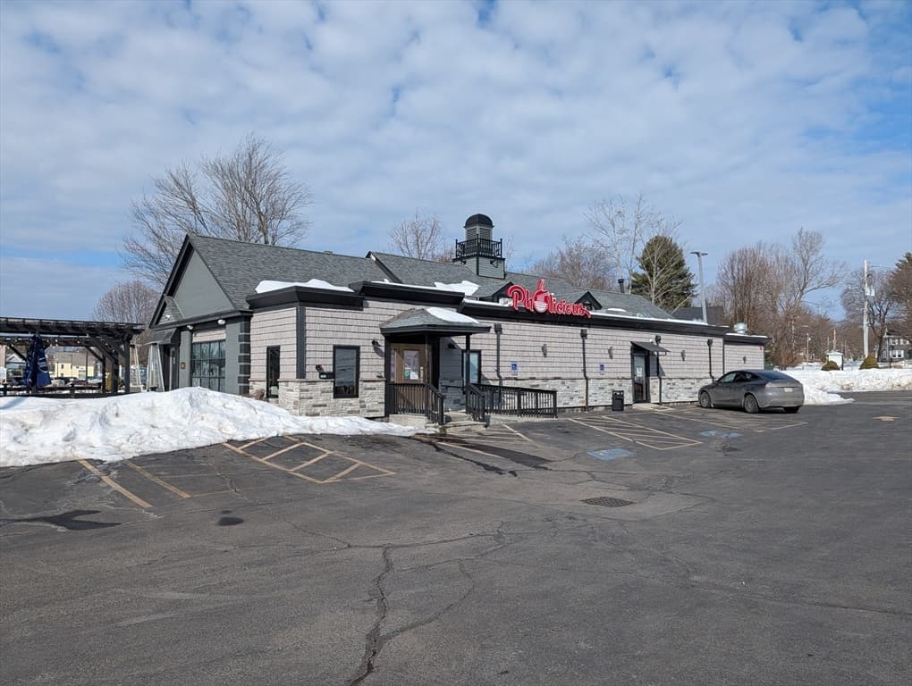 Commercial Sale at 1062 Main St, Holden MA 01520, photo 2 of 33