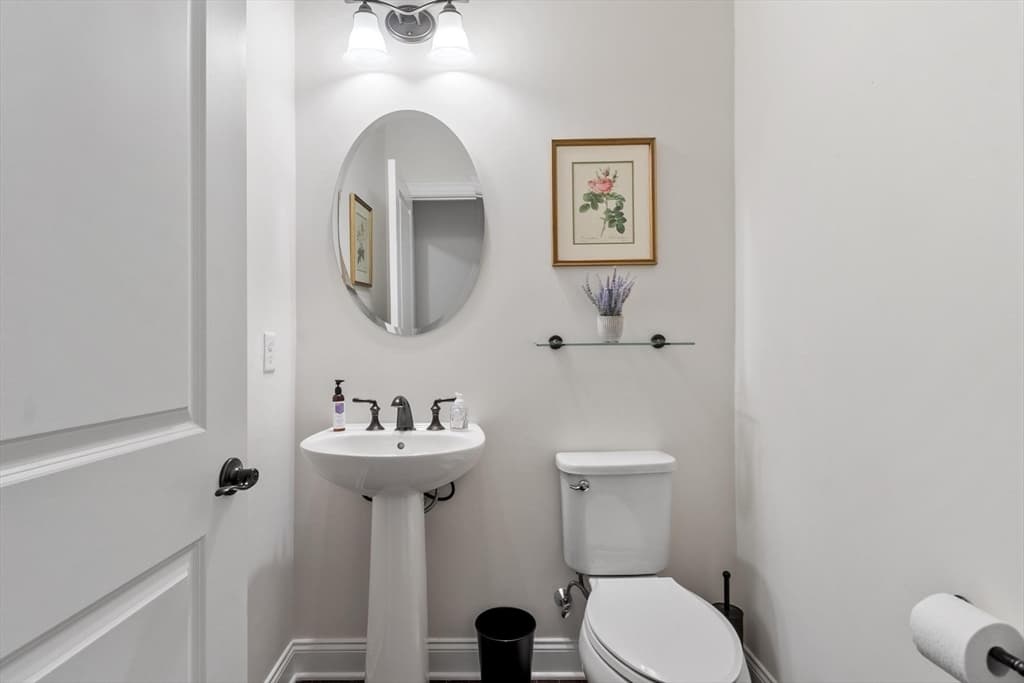 Condominium at 40 Phoebe St # 101, Methuen MA 01844, Methuen, photo 14 of 32