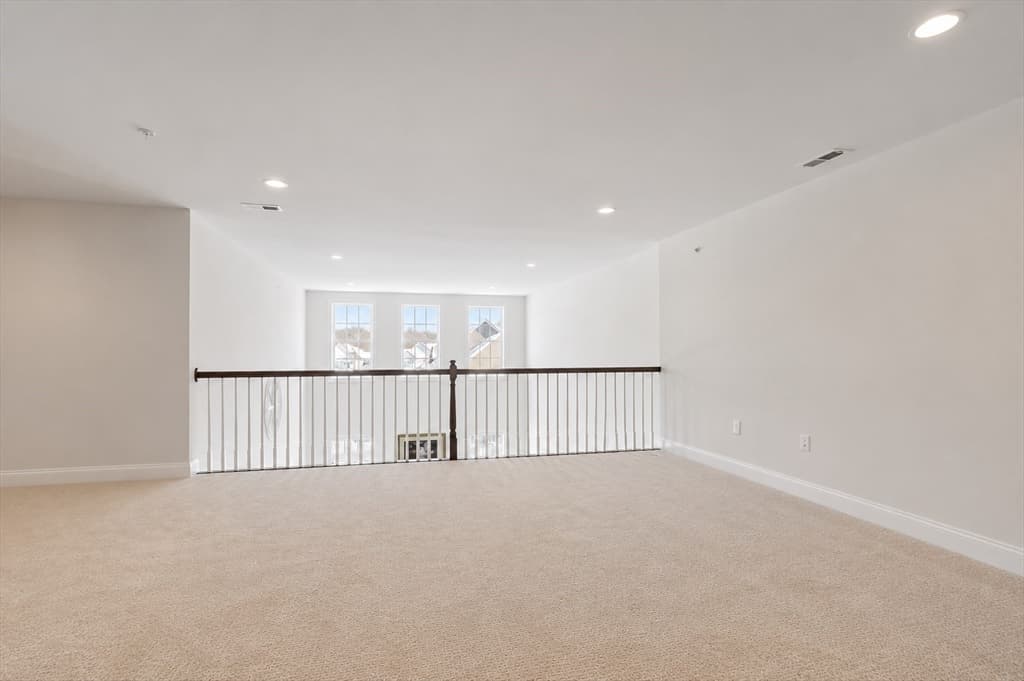 Condominium at 40 Phoebe St # 101, Methuen MA 01844, Methuen, photo 19 of 32