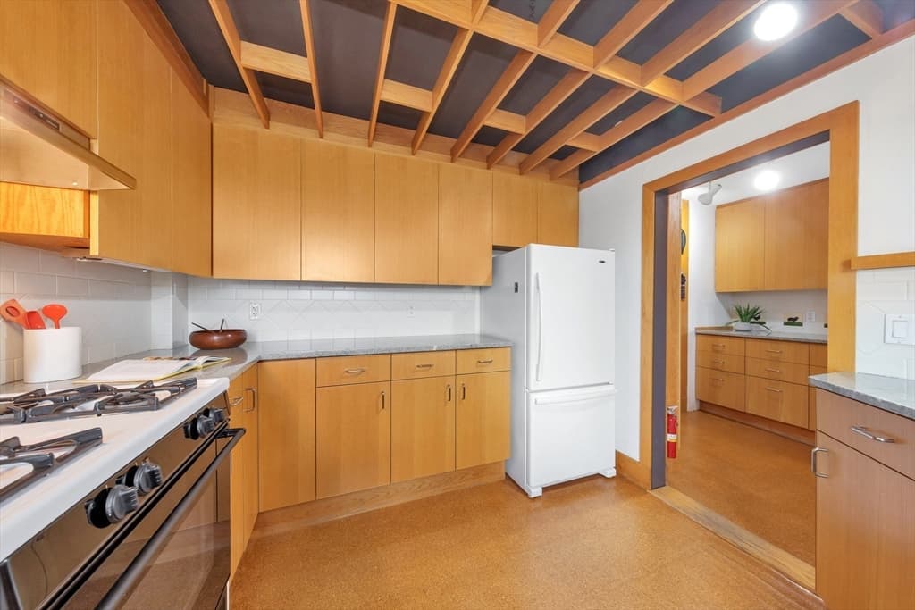 Stock Cooperative at 985 Memorial Drive # 603, Cambridge MA 02138, Cambridge, photo 15 of 23