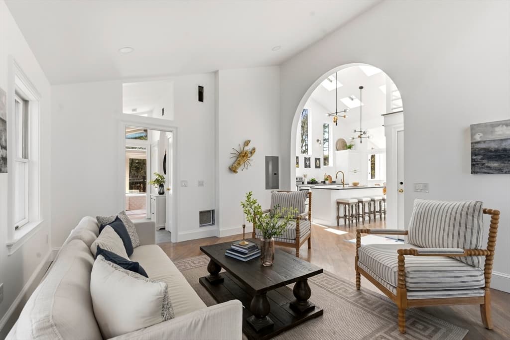 Condominium at 86 Harry Kemp Way # B, Provincetown MA 02657, Provincetown, photo 12 of 41
